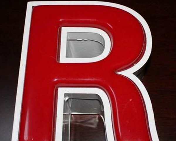 成都商业街区吸塑字招牌：统一规格亚克力材质，连锁品牌适用，标准化工艺保障多店形象一致