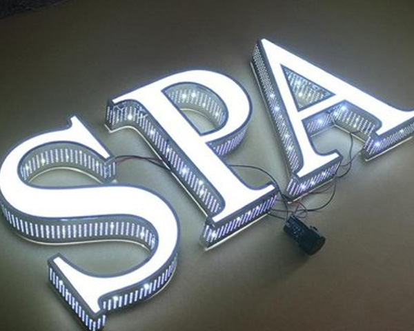 成都连锁便利店树脂发光字：批量定制报价优惠，安装便捷，高亮发光增强夜间店铺辨识度